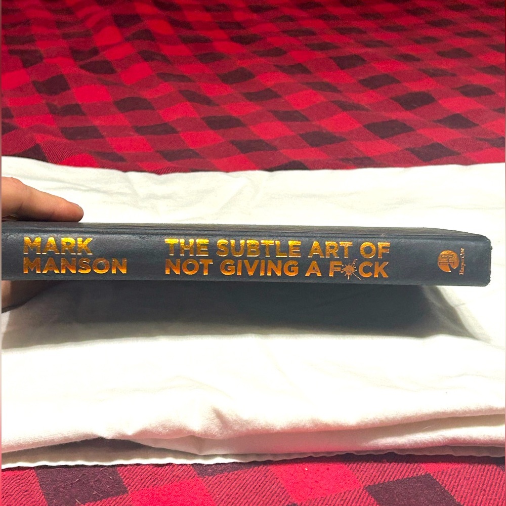 The Subtle Art of Not Giving a F*ck |
Mark Manson | HARD Cover BOOK